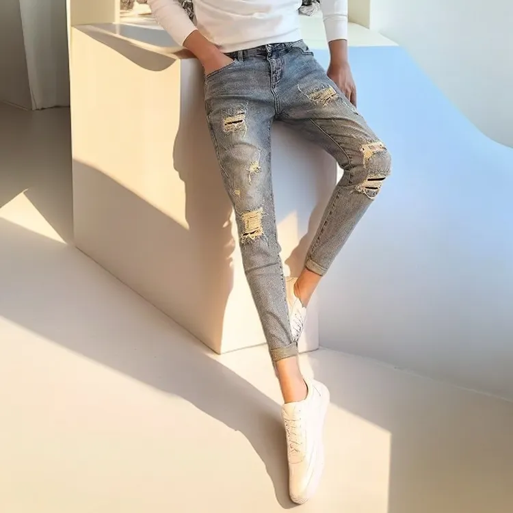 精神小伙夏季新款弹力百搭裤子男韩版潮流男士修身小脚破洞牛仔裤