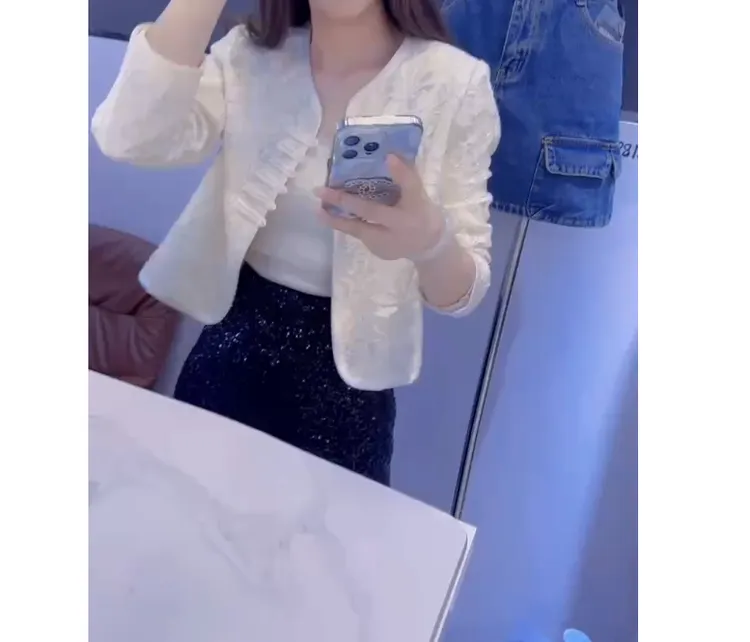 2024冬季新款时尚女装网红高级感休闲爆款短款外套裙子女su