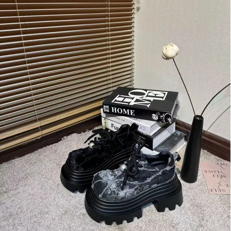 现货唐小肉潮搭厚底乐福鞋金丝绒小个子增高配件百搭短靴752-11