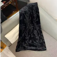 【喜上眉梢】（裙长90 ）H版侧开叉春秋女士黑色丝绒半身裙  显瘦长款