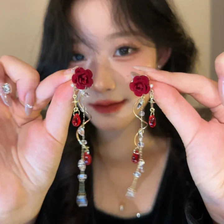 铜合金耳饰 秋冬气质山茶花流苏耳钉法式长款红色耳环高级感耳饰