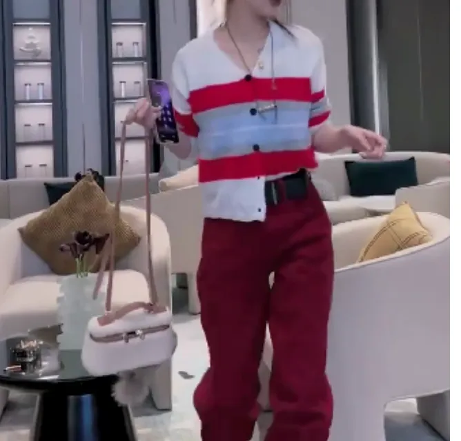 2025洋气新款时尚女装网红潮流气质韩版条纹上衣裤子Mg