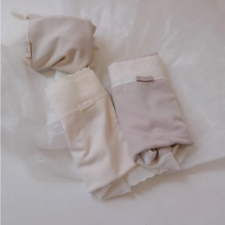 女士内裤螺纹棉奶油色系中腰内裤细腻柔软透气日系无痕三角裤