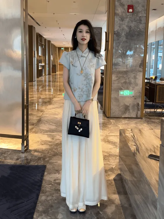 2025新中式气质国风刺绣上衣女装夏季新款阔腿裤慵懒休闲两件套潮