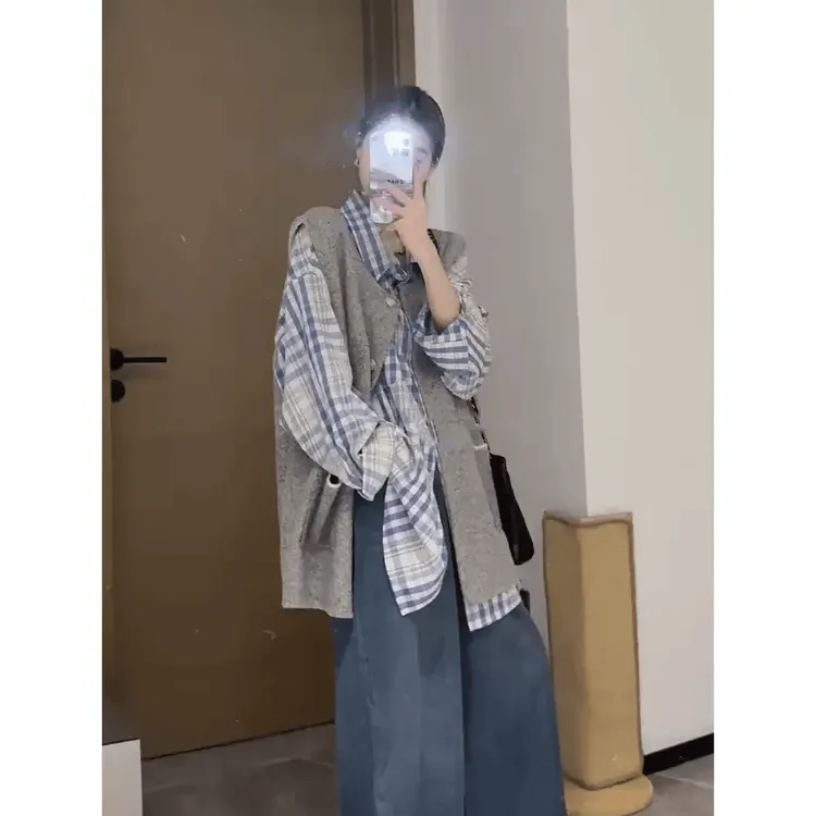 MARIE.COCO秋季新款灰色马甲开衫格纹衬衣高腰阔腿牛仔裤时尚套装