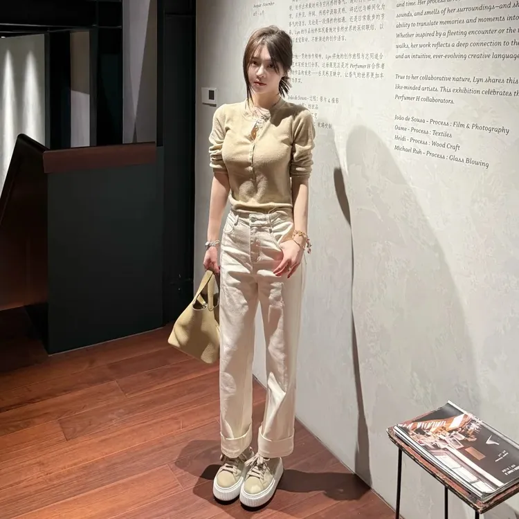 2025秋季新款复古设计韩系甜美温柔系修身上衣女配显瘦休闲裤套装