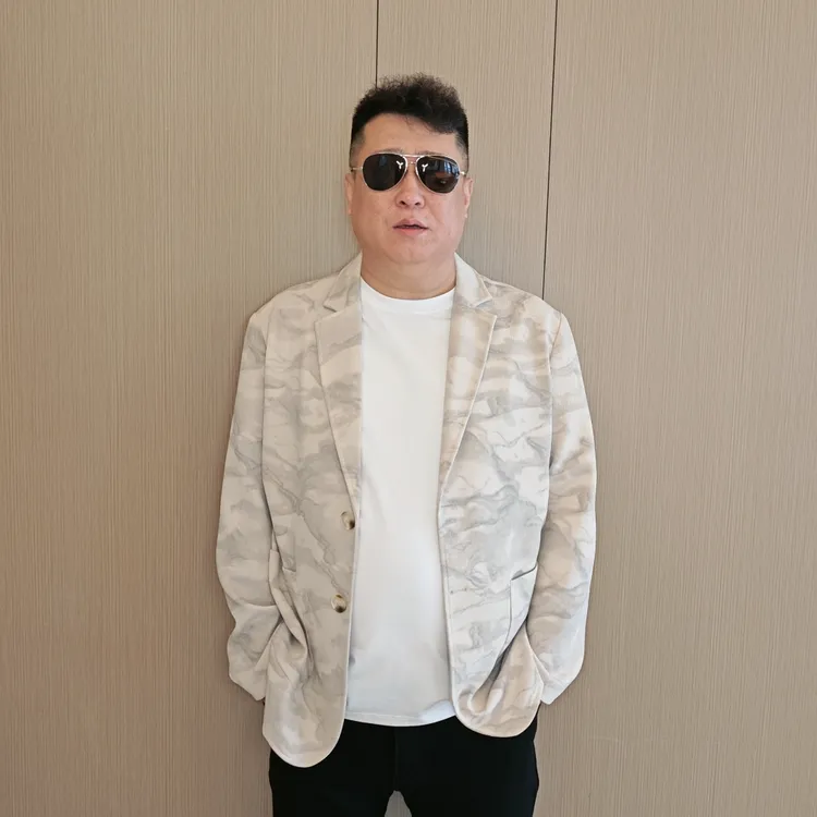 时尚潮流男士修身韩版大码春季商务休闲男西服上衣外套大码男装TY