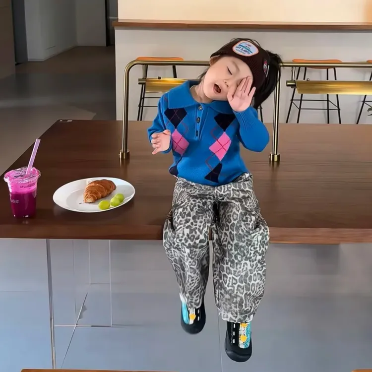 壹妈童装女童时尚韩系套装秋季新款洋气女宝蓝色针织上衣豹纹长裤