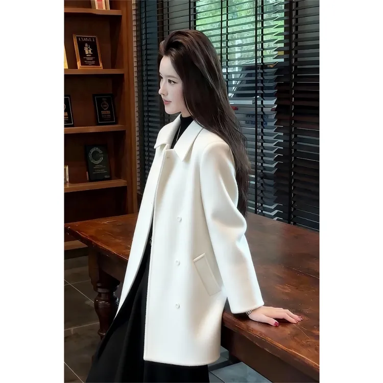 绝美冬装巨好看轻熟高级感富家千金中长款白色毛呢子大衣厚外套女
