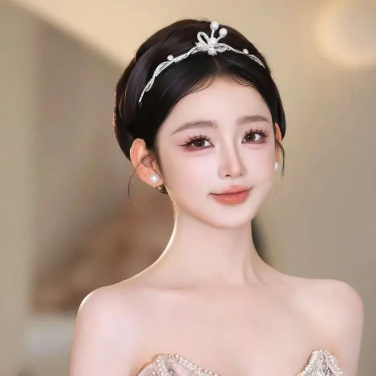 合金婚庆饰品 新款小巧精美新娘日常百搭皇冠含耳饰AA35