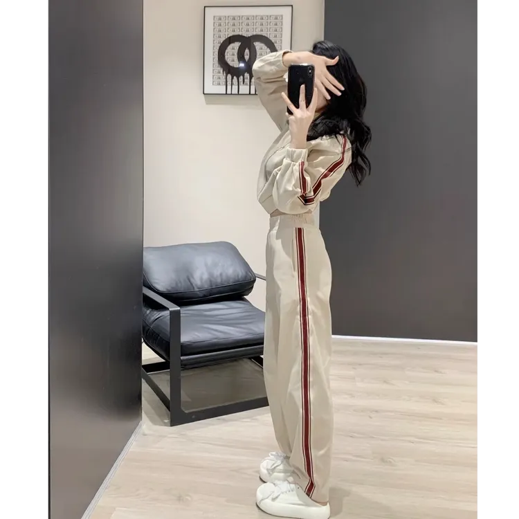 Leathercat小香风套装女2025网红爆款休闲运动裤奶系穿搭春秋套装