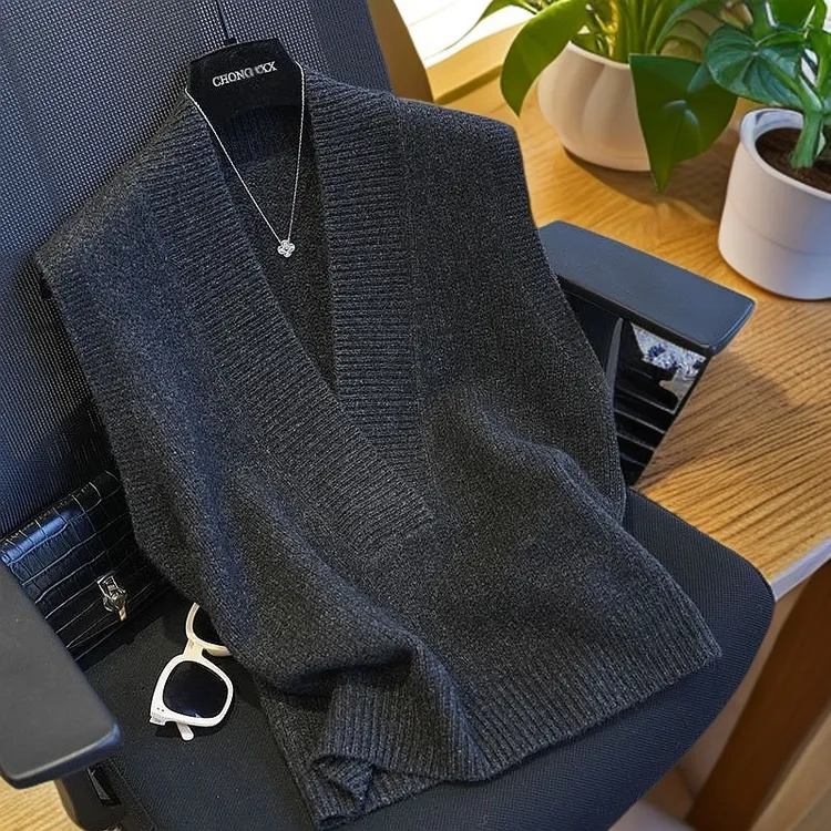 常规款厚款纯色马甲V领免烫秋冬休闲高智淡人万能百搭小马甲外穿