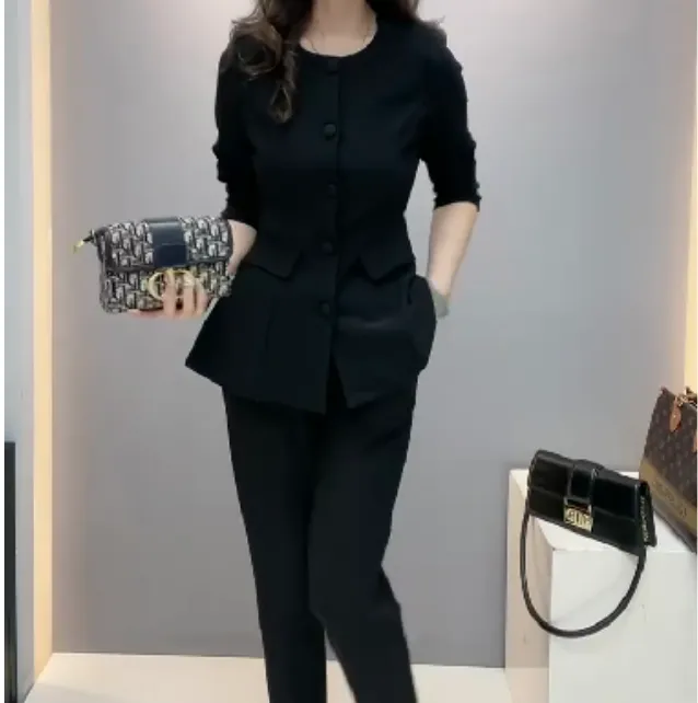 2025春季新款时尚女装网红气质爆款百搭洋气套装两件套YE2