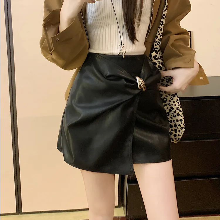 韩版扭结设计感PU皮包臀裙2025春秋新款高腰修身时尚半身裙女