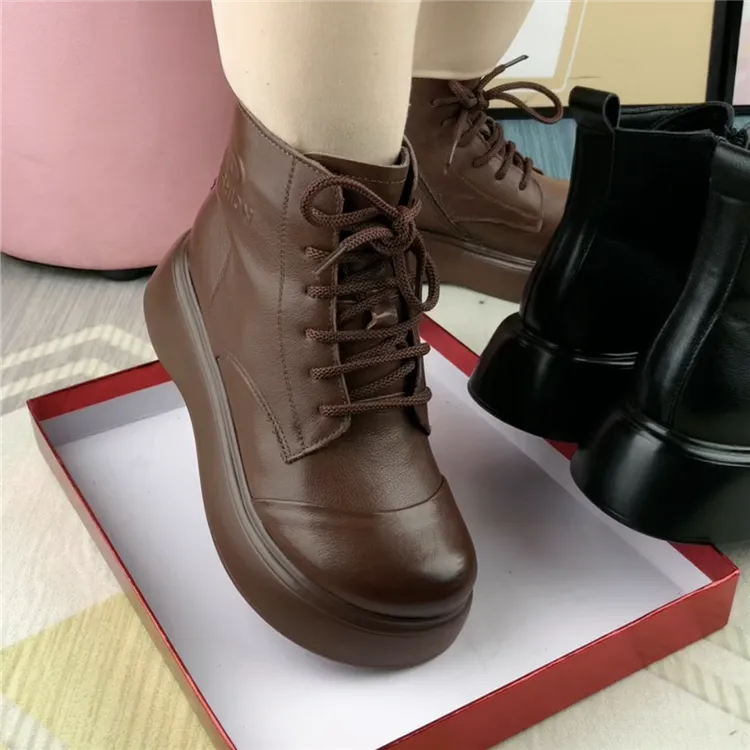 短靴女真皮厚底圆头靴子女休闲棉鞋女冬加绒轻便防滑软底马丁靴女