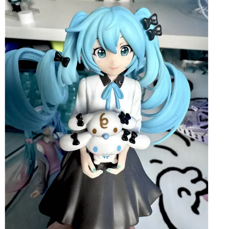 日版世嘉PM初音未来联名大耳狗与MILK 玉桂狗 三丽鸥 泡面压