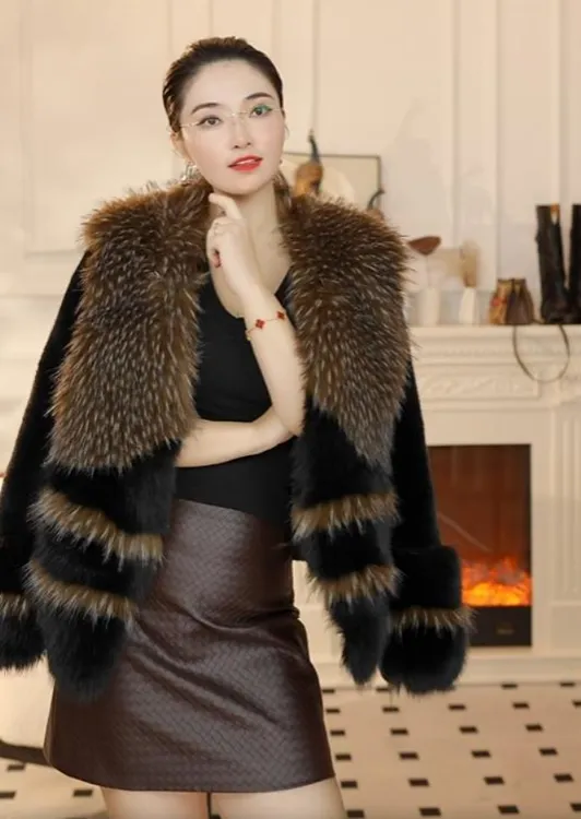 【昕悦皮草】2026秋冬新款短款气质修身网红皮草外套轻奢设计师冬季