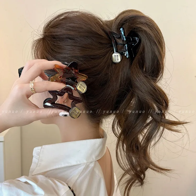 简约百搭金标五角星高马尾抓夹女2025新款后脑勺发夹高级感鲨鱼夹