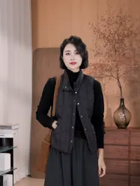 孜禾新款立领羽绒马甲90绒外穿纯色女款大气保暖秋冬外套短款
