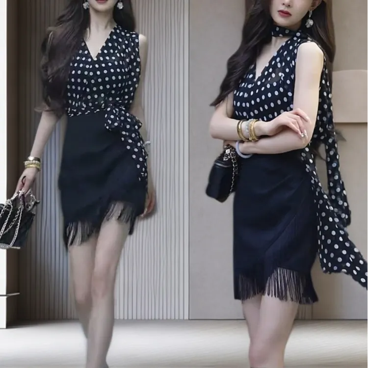 夏季轻熟风洋气V领收腰系带设计感无袖衬衫搭流苏气质黑色半身裙