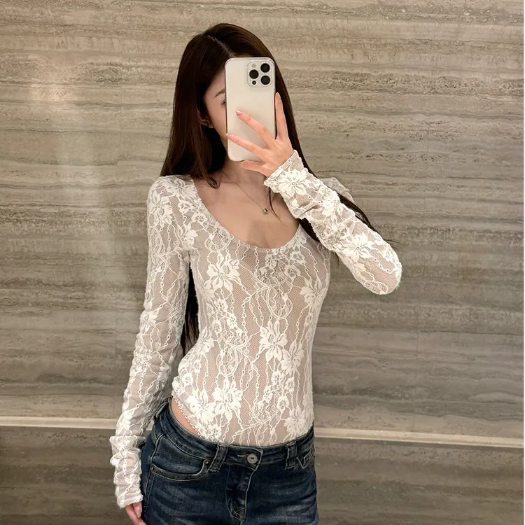 小众秋冬蕾丝U领长袖连体衣收腰修身辣妹打底衣百搭喇叭长裤套装