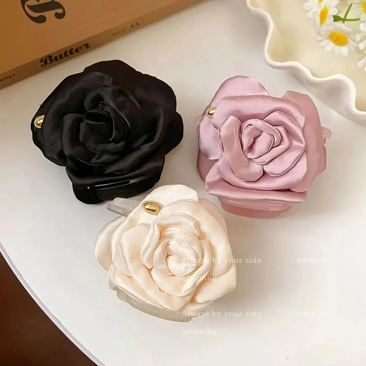 气质优雅缎面玫瑰花抓夹女高级感2025新款发夹后脑勺盘发鲨鱼夹子