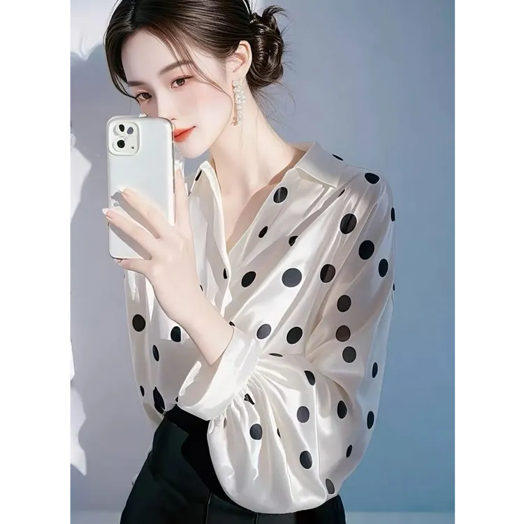 今年爆款高端白色波点修身衬衫女2025早春新款独特超好看收腰衬衣