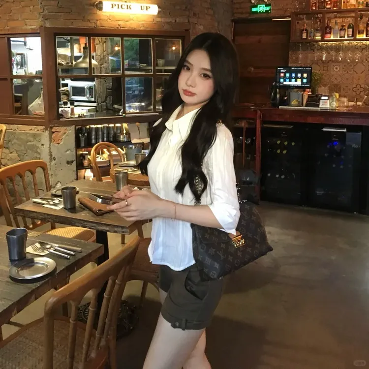 2025早秋新款时尚套装气质显瘦洋气休闲百搭性感辣妹长袖上衣短裤