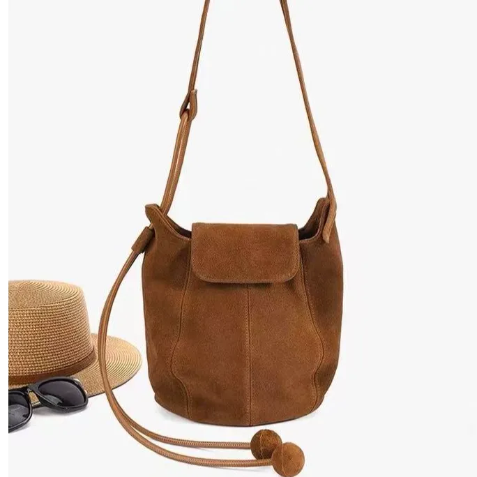 2025新款磨砂质感水桶包南瓜包女高级感小众设计单肩腋下斜挎包包