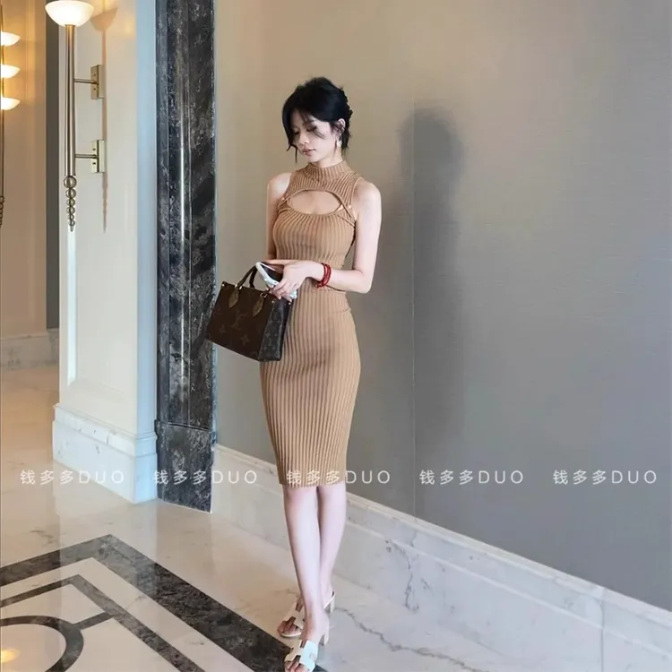 法式名媛裙子御姐轻熟风性感镂空针织连衣裙高级感无袖包臀长裙女