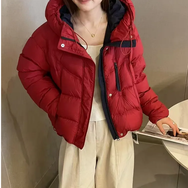 女连帽极简风纯色拼接短款红色带帽羽绒服女款冬季2025年货外套