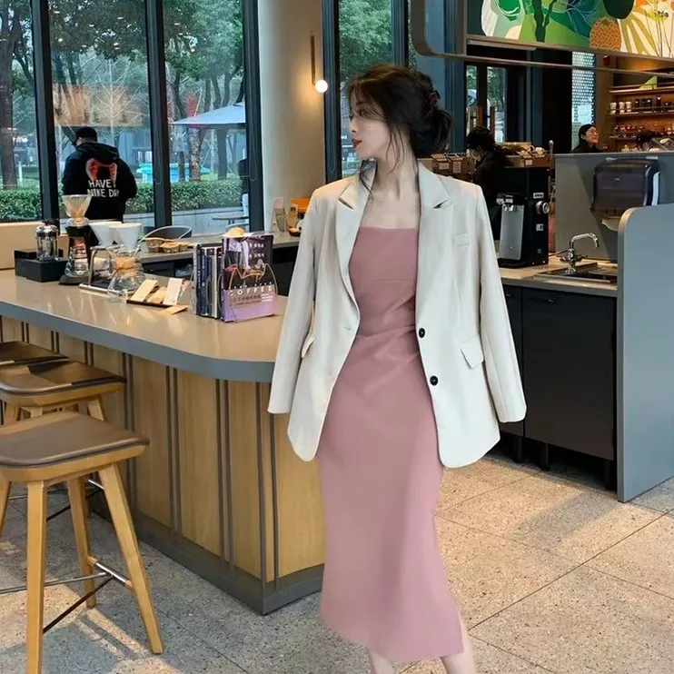 西装吊带连衣裙套装女秋季2025新款休闲时尚西服外套吊带裙两件套
