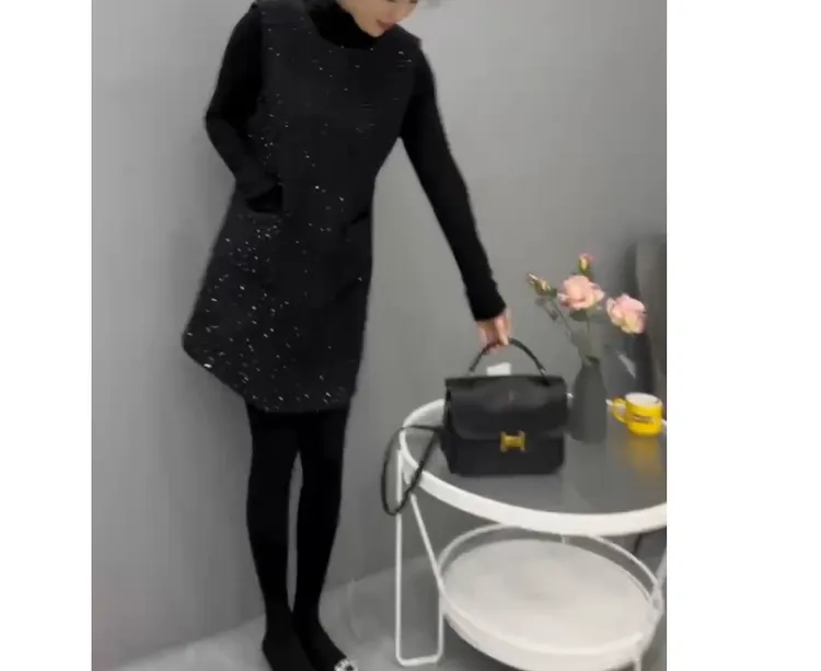 2024冬季新款时尚女装网红高级感休闲爆款马甲裙子女潮流淘气