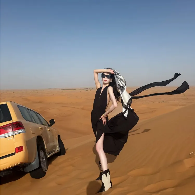 2025夏季性感常规时尚法式A字裙单肩韩版挂脖式拼接连衣裙休闲女