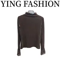 【YING FASHION】莹老板-时尚气质百搭蕾丝袖口烫钻上衣8020925 303