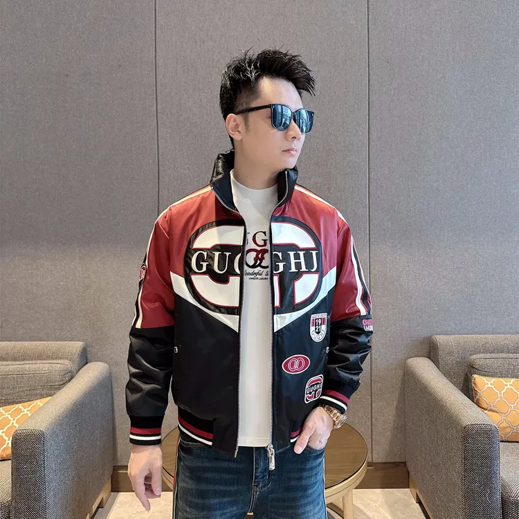 2025男士冬季羽绒夹克字母拼色立领时尚潮流重工羽绒服显瘦网红