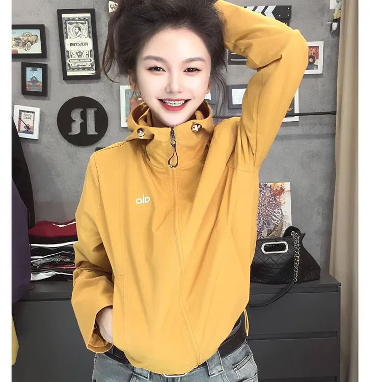 2025秋季新款时尚防风短款收腰显瘦连帽外套工装韩版休闲女款180