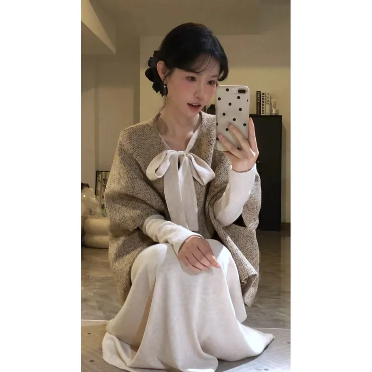 2025秋季女法式气质宽松斗篷外套V领系带收腰显瘦连衣裙套装D800