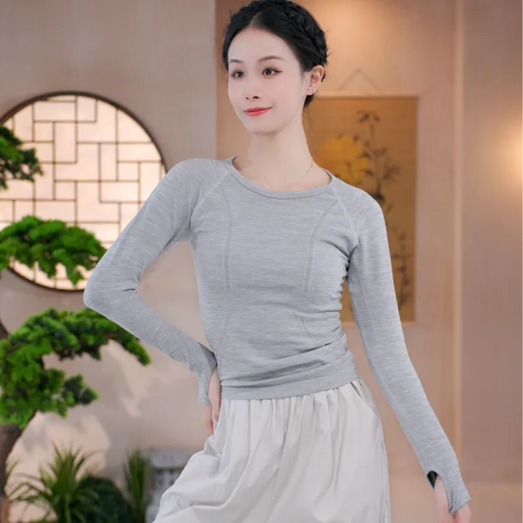 显直角肩瑜伽服女速干圆领运动跑步健身衣修身普拉提透气健身上衣