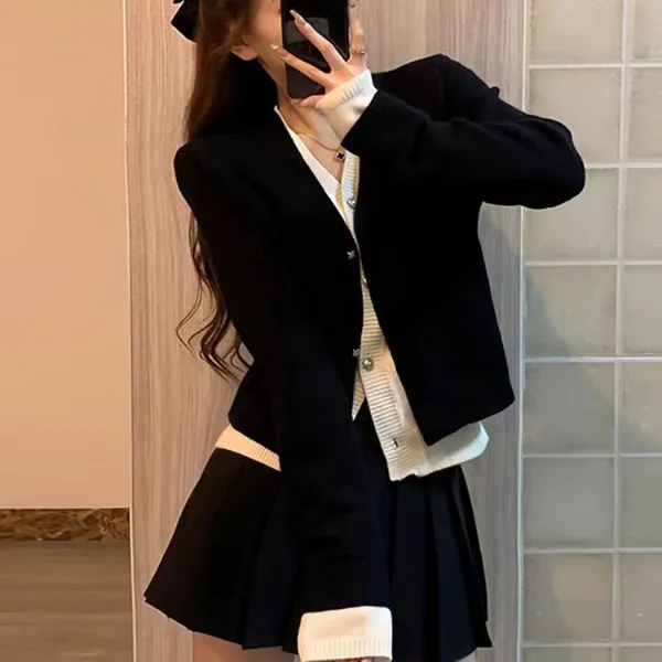 【芭蕾黑巧】2025年新款显瘦新年战袍小香风套装针织开衫黑色百褶裙