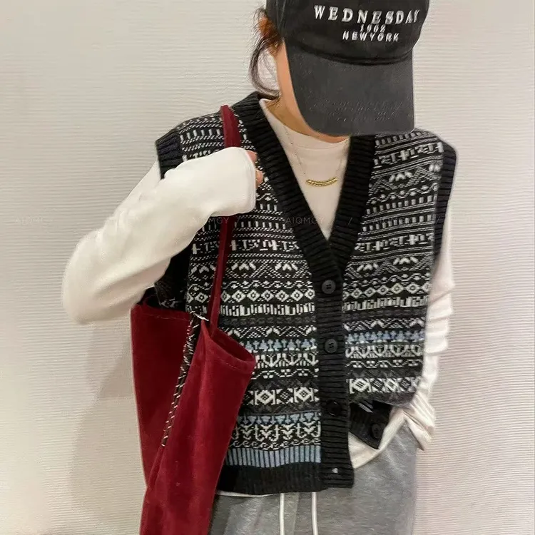 【费尔岛】秋装新款套头圆领针织衫毛衣女马甲背心开衫内搭上衣