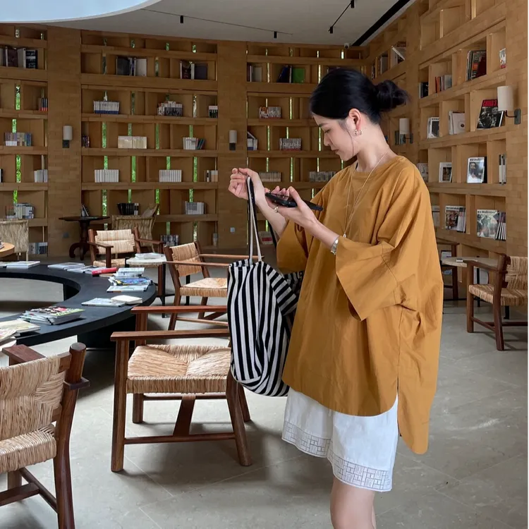 夏季女装套装时尚韩版极简风通勤休闲宽松显瘦上衣白色短裤两件套