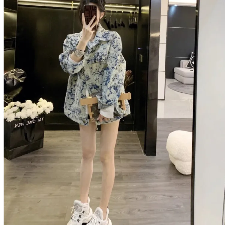 【现货】2025牛仔外套女春秋款设计感小众时尚宽松百搭炸街夹克上衣
