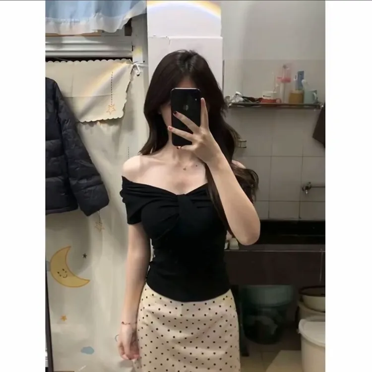 黑色上衣一字肩正肩一字肩V领短袖洋气斜肩女t恤夏设计露肩裙子