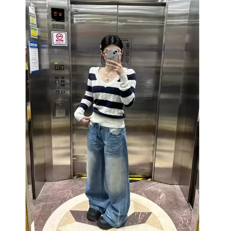 韩系慵懒撞色条纹V领毛衣女秋冬2025新款软糯内搭打底针织衫上衣