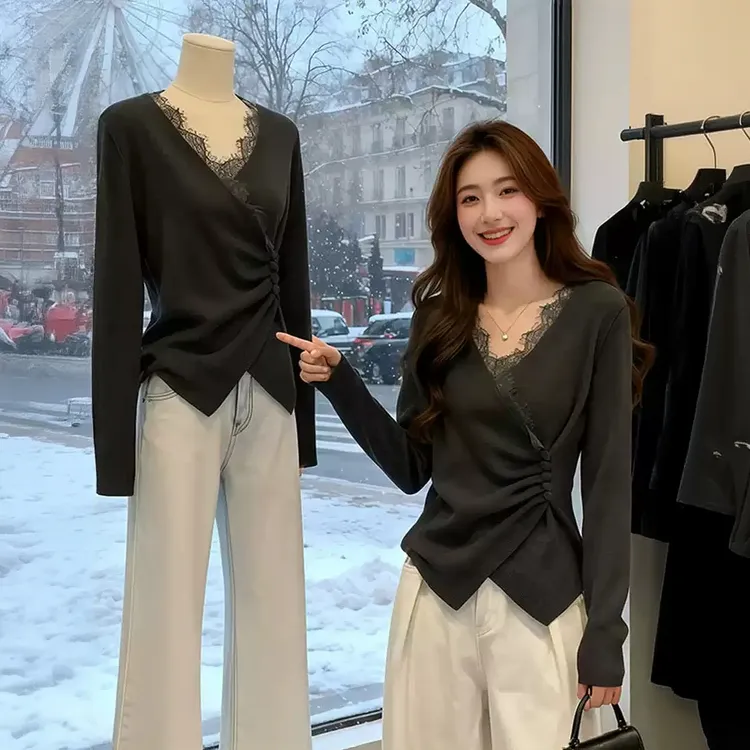 大码纯欲V领蕾丝拼接针织打底衫女秋冬胖mm掐腰修身显瘦内搭上衣