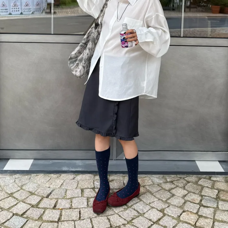 【逸语服饰】2025秋季新款韩版高腰显瘦荷叶边一片式裙帘半身裙短裙