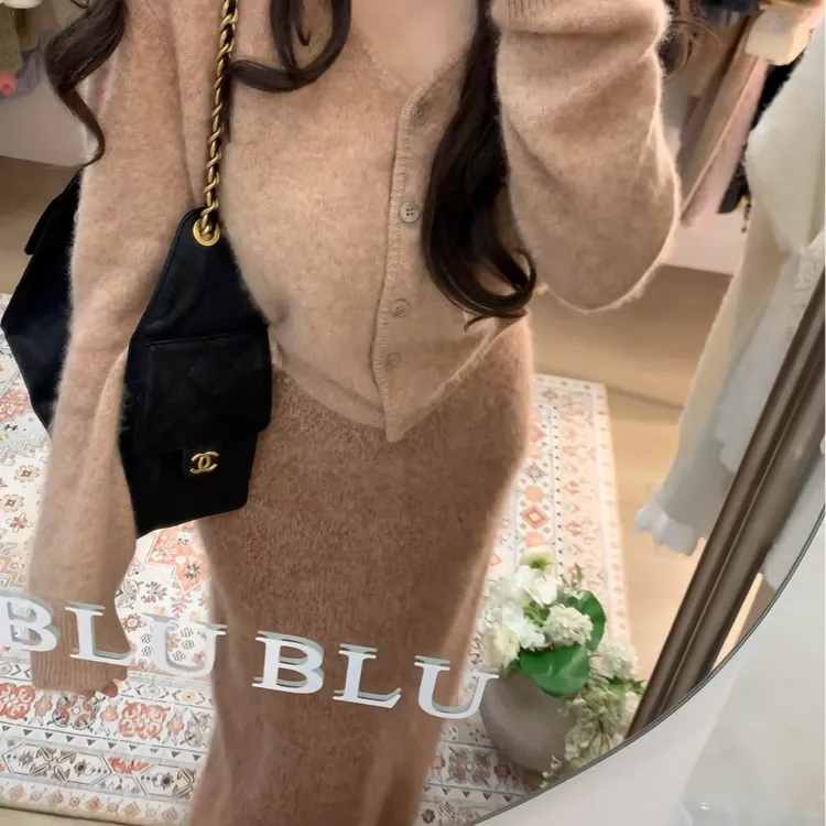 法式软糯奶fufu温柔风别致针织衫2025年冬季轻熟风气质半身裙套装