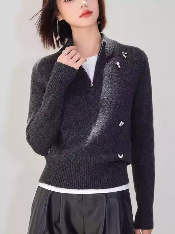 职业阿玛诗官2025秋冬新款钉钻简约时尚立领针织衫高级时尚羊毛衫