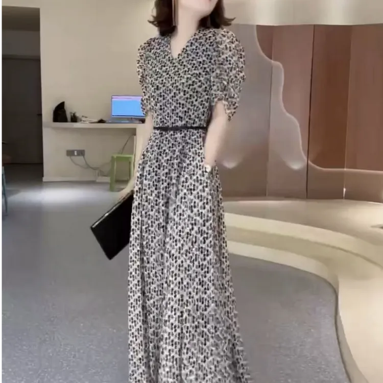 夏季时尚显瘦轻奢优雅收腰复古碎花修身气质洋气长款名媛连衣裙
